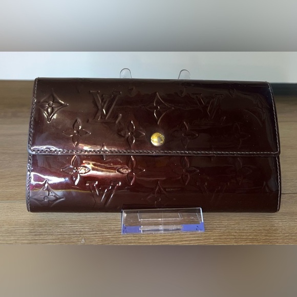 Louis Vuitton Vernis Portefeuille Sarah Wallet Amarante / Burgundy - EUC - Picture 6 of 16